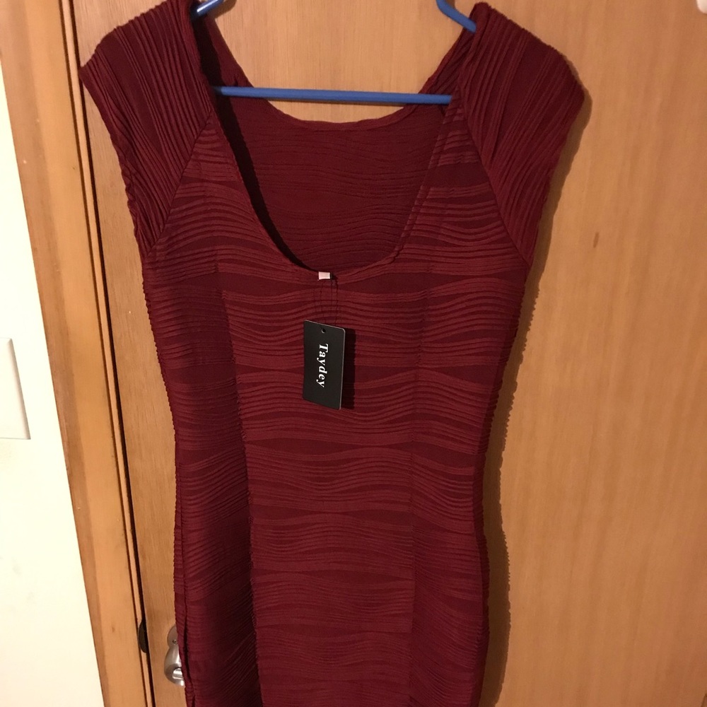 Maroon bodycon dress